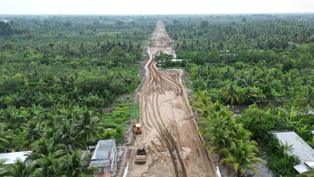 Thủ tướng chỉ đạo quản lý chặt chẽ việc cung cấp cát cho cao tốc ĐBSCL - Ảnh 1.