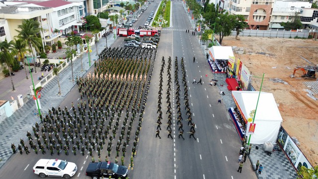 Công an Bình Thuận quyết tâm trấn áp, triệt phá các loại tội phạm trên địa bàn - Ảnh 5.