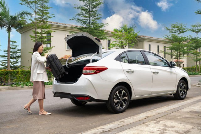 Toyota Vios 2023: Thuyết phục gia đình, được lòng nữ giới - Ảnh 4.