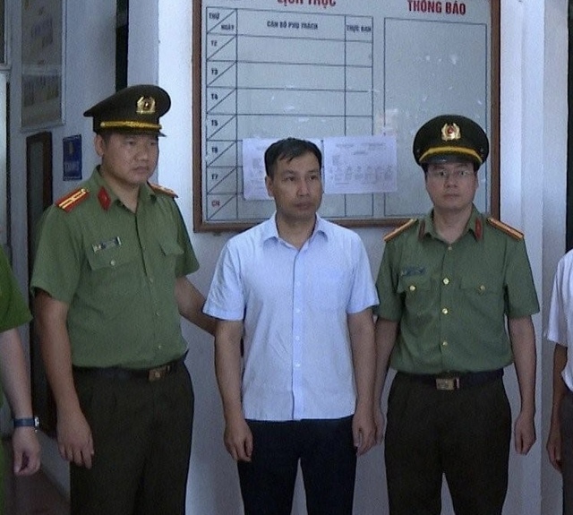 Hàng loạt quan chức tại Phú Thọ bị khởi tố vì ‘biến’ đất rừng thành đất ở - Ảnh 1.