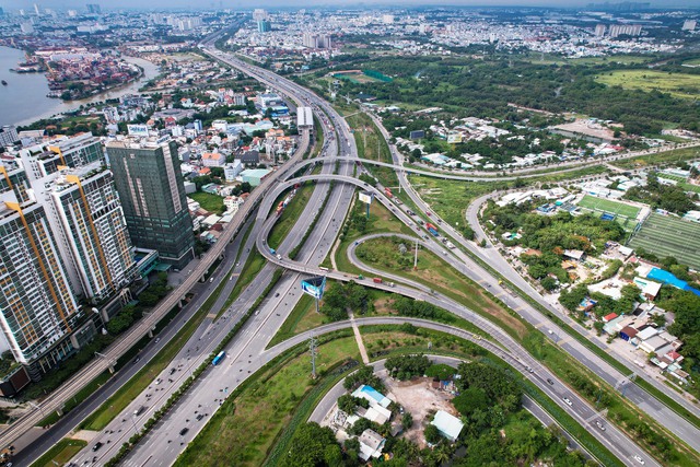 Ông Phan Văn Mãi: Đâu thể thay đổi bộ máy khác để thực hiện Nghị quyết 98 - Ảnh 3.