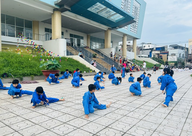 Mong con cao khoẻ: Ba yếu tố quyết định chiều cao của trẻ ba mẹ cần biết - Ảnh 1.