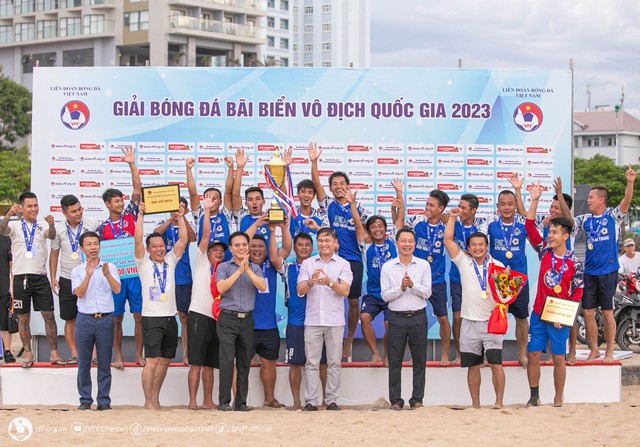 Hai Trường Nha Trang đăng quang ngôi vô địch giải bóng đá bãi biển quốc gia 2023 - Ảnh 3.
