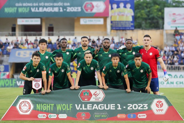 V-League 2023, SLNA 2-0 CLB TP.HCM: Đội khách chìm xuống đáy bảng - Ảnh 1.