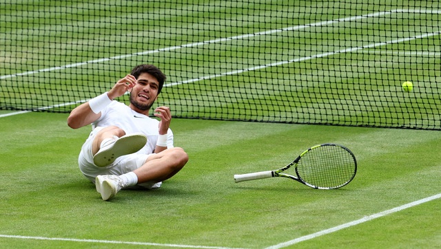 Hạ Djokovic, tay vợt Alcaraz lần đầu đăng quang tại giải Wimbledon - Ảnh 3.