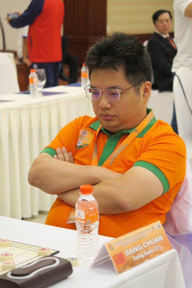 Cao thủ cờ tướng Trung Quốc thất thủ ở giải các danh thủ quốc tế Đà Nẵng - Ảnh 2.