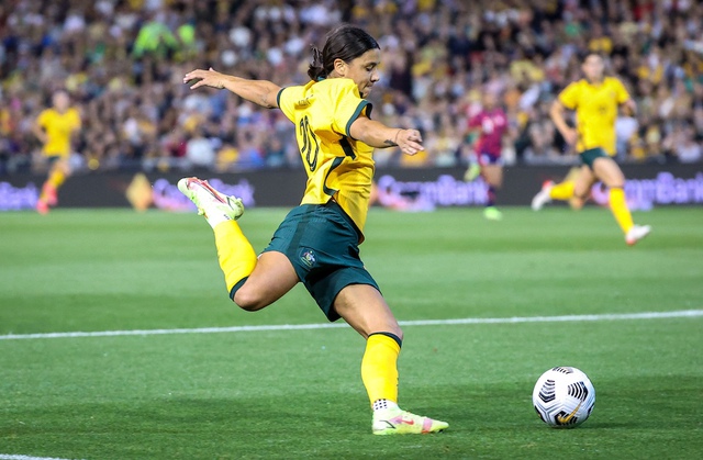 Đội tuyển nữ Úc kêu gọi bình đẳng trước thềm World Cup 2023 - Ảnh 2.