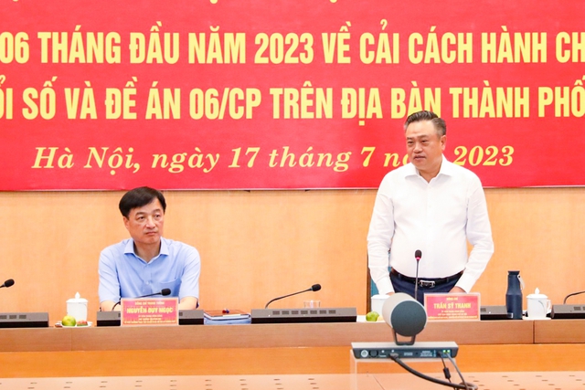Chủ tịch Hà Nội: Còn 'khoán trắng' chuyển đổi số cho tin học thì còn thất bại - Ảnh 1.