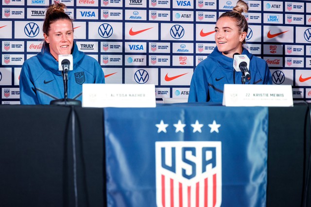 Đội tuyển nữ Mỹ họp báo tại World Cup: Bóng đá nữ đang thu hẹp khoảng cách - Ảnh 1.