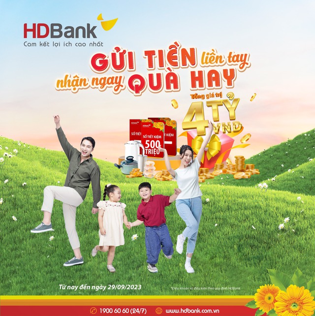 HDBank tặng gần 4 tỉ đồng cho khách hàng gửi tiết kiệm - Ảnh 1.