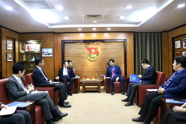 Anh Bùi Quang Huy tiếp Phó trưởng Ban Nghiên cứu chính sách Đảng LDP Nhật Bản - Ảnh 1.