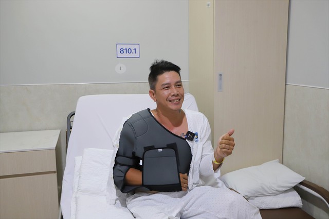 Phẫu thuật chấn thương rách sụn viền cho vận động viên khuyết tật Kiều Minh Trung - Ảnh 2.