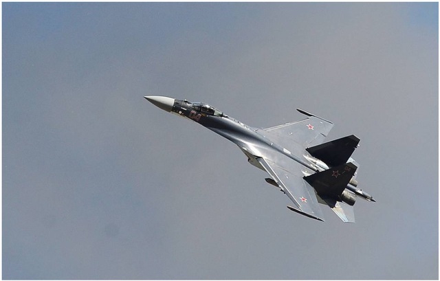 Chiến đấu cơ Nga bị tố gây nguy hiểm cho máy bay quân sự Mỹ ở Syria - Ảnh 1.