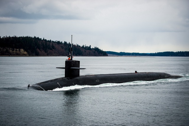 Tàu ngầm trang bị tên lửa hạt nhân Mỹ thăm cảng Hàn Quốc   - Ảnh 1.