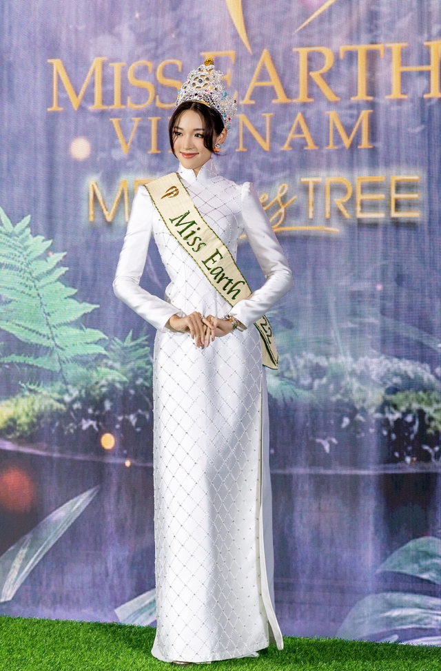 Đương kim Miss Earth: Nhiều người vẫn nghĩ phụ nữ thi hoa hậu để lấy chồng giàu - Ảnh 1.