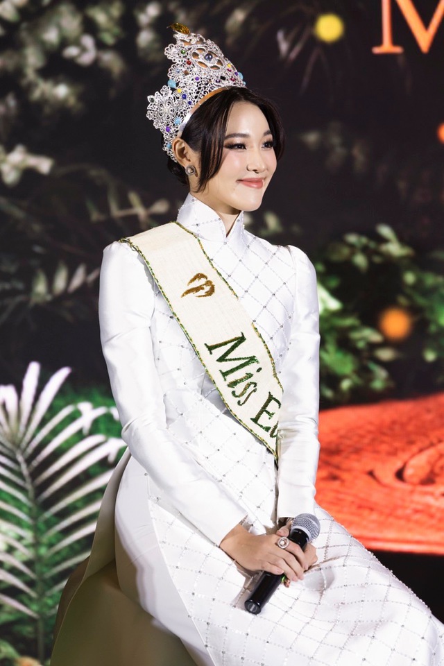 Đương kim Miss Earth: Nhiều người vẫn nghĩ phụ nữ thi hoa hậu để lấy chồng giàu - Ảnh 2.