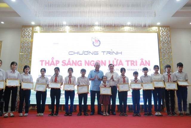 Hội Nhà báo VN tổ chức chương trình tri ân tại Quảng Trị với 3,3 tỉ đồng - Ảnh 6.