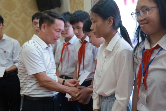 Hội Nhà báo VN tổ chức chương trình tri ân tại Quảng Trị với 3,3 tỉ đồng - Ảnh 7.