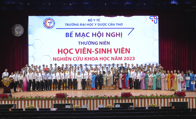 372 bài báo cáo khoa học của học viên, sinh viên trường ĐH Y Dược Cần Thơ - Ảnh 1.