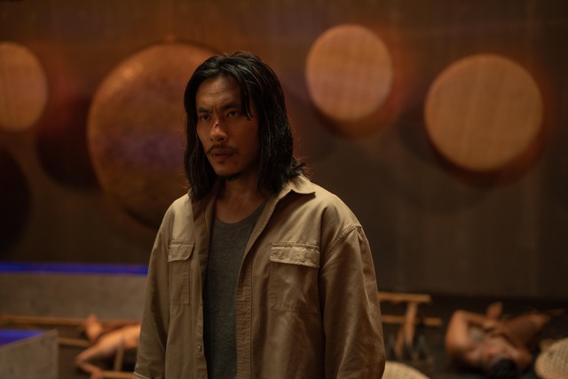 Kiều Minh Tuấn tự đóng cảnh hành động quyết liệt trong phim chiếu rạp 'Kẻ ẩn danh' - Ảnh 1.