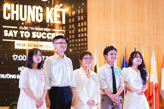 Kim Oanh Foundation đồng hành cùng kỹ năng hùng biện của sinh viên - Ảnh 1.