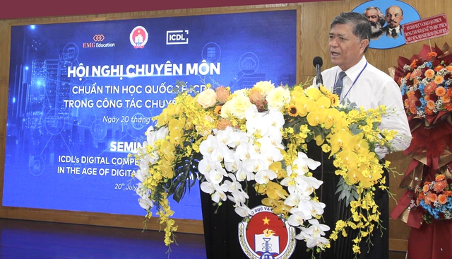 Ông Nguyễn Văn Hiếu, Giám đốc Sở GD-ĐT TP.HCM phát biểu tại hội thảo