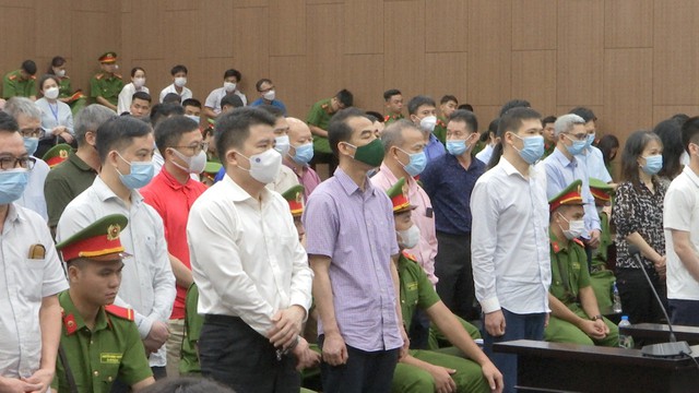 Vụ 'chuyến bay giải cứu': Doanh nghiệp nói 'cảm nhận được nỗi đau của đồng bào' - Ảnh 2. Vụ 'chuyến bay giải cứu': Doanh nghiệp nói 'cảm nhận được nỗi đau của đồng bào' - Ảnh 2.