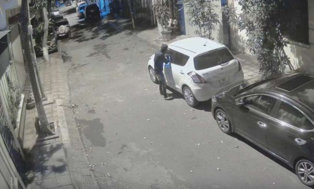 Thái Bình: Truy tìm hai đối tượng đập kính, trộm cắp tài sản trong xe ô tô  - Ảnh 1.