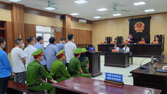Hoãn phiên tòa xét xử cựu giám đốc Sở GD-ĐT Thanh Hóa Phạm Thị Hằng - Ảnh 1.
