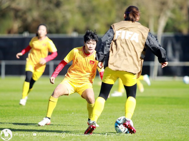 Đội tuyển nữ Việt Nam ở phòng xem khai mạc World Cup, có dẫn đoàn đặc biệt - Ảnh 1.