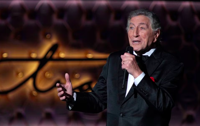 Huyền thoại âm nhạc Tony Bennett qua đời   - Ảnh 2.