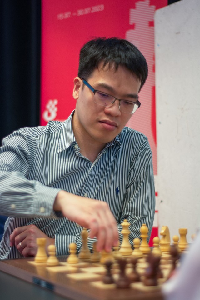 Lê Quang Liêm đánh bại nhà vô địch cờ vua Ấn Độ - Ảnh 1.