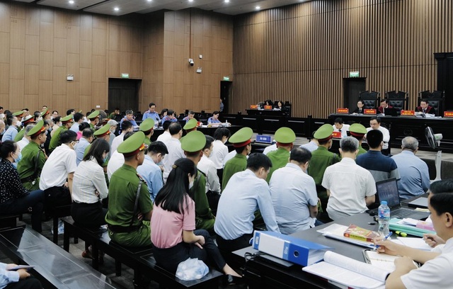 Vụ 'chuyến bay giải cứu': Liên minh kiếm tiền từ sự cùng cực của người dân - Ảnh 2.