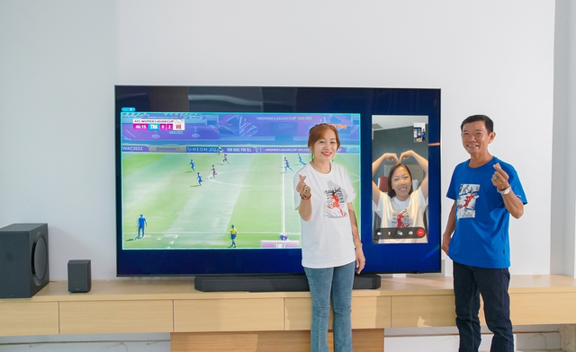 Gia đình truyền lửa cho Huỳnh Như qua TV Neo QLED lớn nhất - Ảnh 2.
