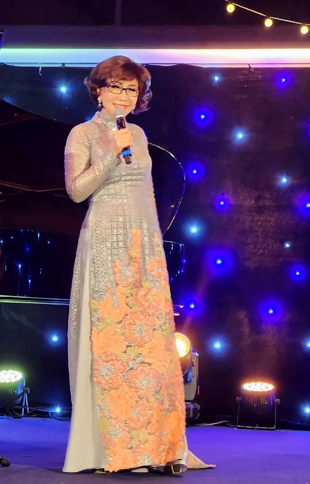 Nhà thơ Thu Tuyết hoàn thành di nguyện của cố nhạc sĩ Trần Quang Lộc - Ảnh 2.