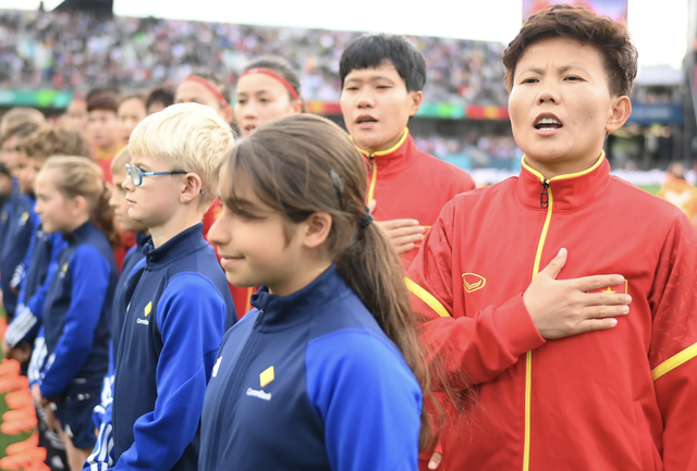 Đội tuyển nữ Mỹ bị chỉ trích vì không hát Quốc ca  - Ảnh 2.