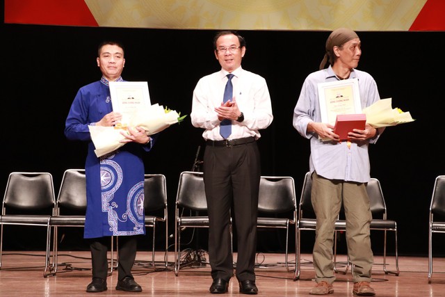 Giải thưởng và học bổng trao lần đầu tiên theo di nguyện GS Trần Văn Khê  - Ảnh 7.
