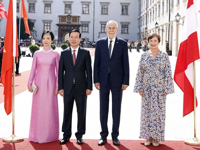 Lễ đón chính thức Chủ tịch nước Võ Văn Thưởng thăm Cộng hòa Áo - Ảnh 2.