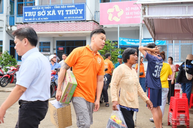 Dàn sao Rap Việt ‘đổ bộ’ cùng Quỹ Nam Phương: Nối những nhịp cầu vui - Ảnh 1.