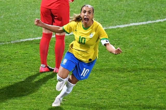 Marta chinh phục kỷ lục độc nhất ở World Cup - Ảnh 1.