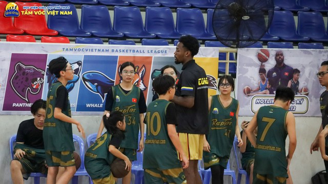 Hào hứng với giải bóng rổ trẻ Tầm Vóc Việt Nam - Ảnh 2.