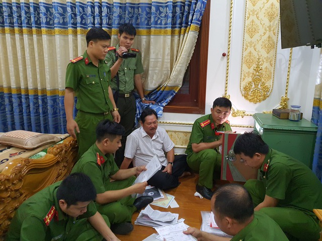 Cha con Thiện Soi cho vay nặng lãi thu tiền hơn 98 tỉ đồng - Ảnh 1. Cha con Thiện Soi cho vay nặng lãi thu tiền hơn 98 tỉ đồng - Ảnh 1.