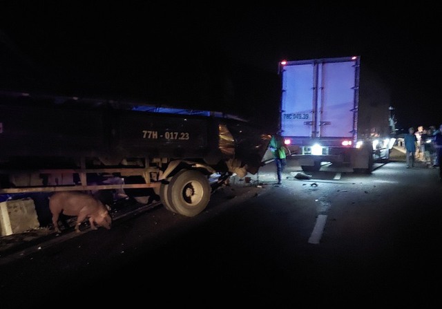 Lại xảy ra tai nạn giao thông trên cao tốc Vĩnh Hảo- Phan Thiết - Ảnh 2.