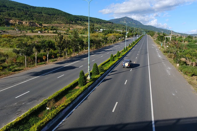 Nhiều khó khăn liên quan đến rừng khi thực hiện cao tốc Tân Phú- Bảo Lộc - Ảnh 3.