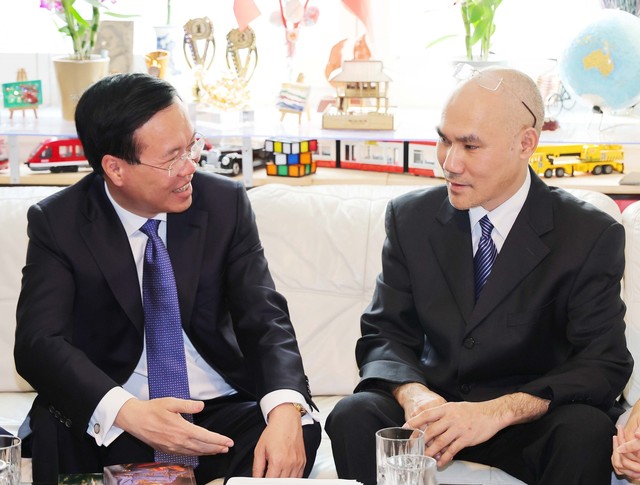 Chủ tịch nước thăm gia đình tiến sĩ vật lý người Việt tại Áo - Ảnh 1.