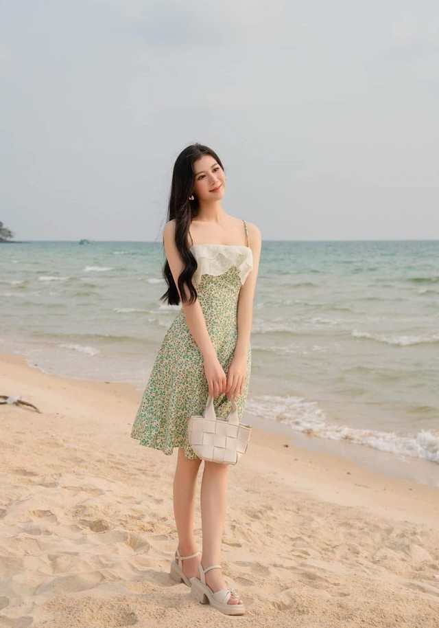 Giá bán 459 ◇ Loạt váy liền thân cổ chữ V mới giảm giá thương hiệu 007 dành  cho nữ 20 mùa hè mới váy dài giữa - Váy dài 🆘 Kho