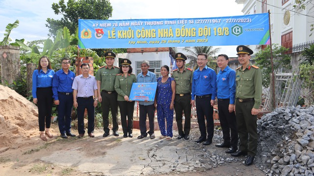 Bí thư TƯ Đoàn Nguyễn Tường Lâm thăm mẹ VNAH tại tỉnh Tây Ninh - Ảnh 9.