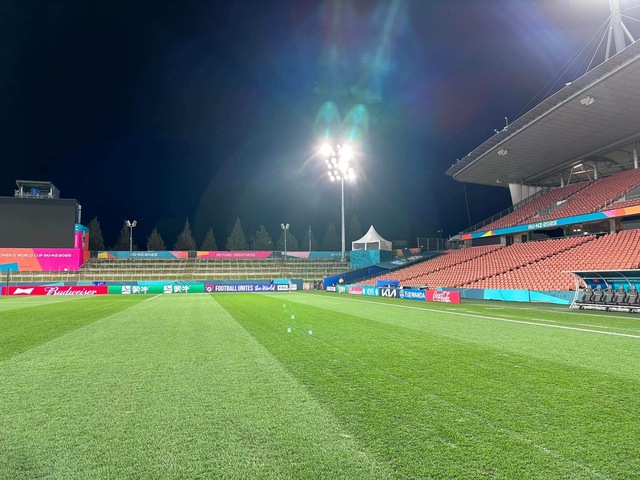 Đội tuyển nữ Việt Nam tham quan sân Waikato, sẵn sàng đá khung giờ mới - Ảnh 4.