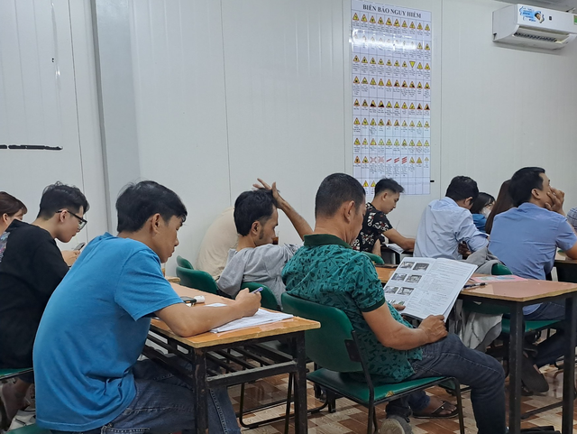 Người trẻ tin tưởng học bằng lái ô tô thi 'bao đậu' và cái kết bất ngờ... - Ảnh 7. Người trẻ tin tưởng học bằng lái ô tô thi 'bao đậu' và cái kết bất ngờ... - Ảnh 7.