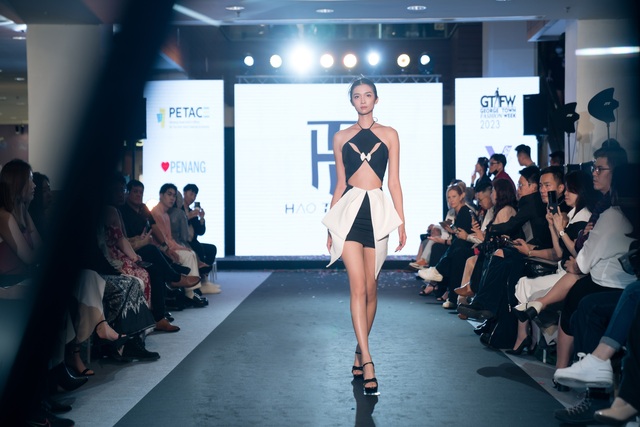 Nhà thiết kế Hào Trương gây ấn tượng mạnh tại 'Tuần lễ thời trang George Town 2023' - Ảnh 10.